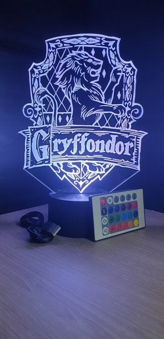 Lampe led 3D Gryffondor, Harry potter, film, chevet, veilleuse, idée cadeau, déco, illusion