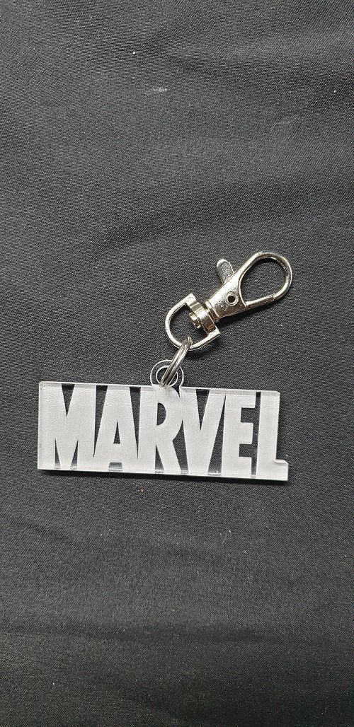 Porte-clés Logo Marvel, attache, faire part, cadeau, accroche, médaillon