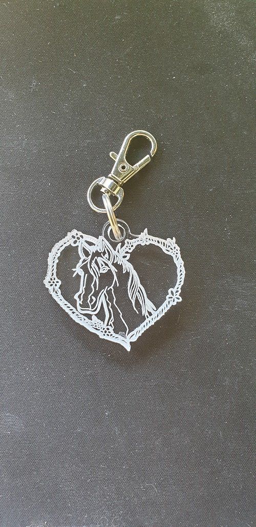 Porte-clés Tête de cheval dans coeur, attache, faire part, cadeau, accroche, medaillon